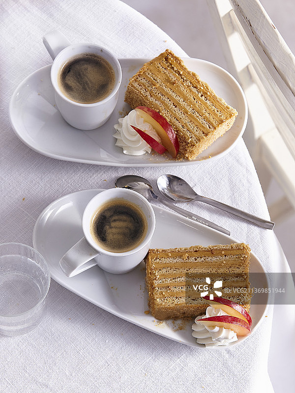 小型蜂蜜蛋糕图片素材