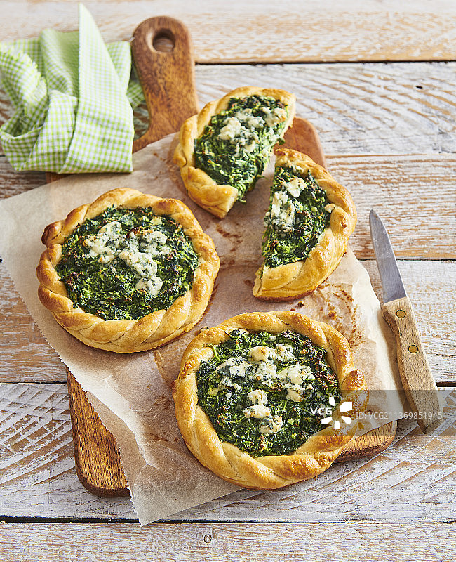 小菠菜乳蛋饼图片素材