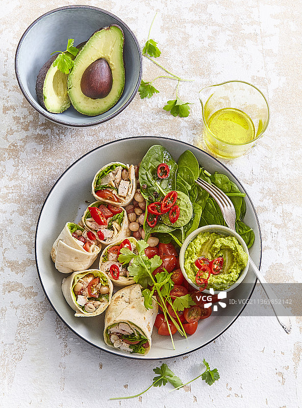 鸡肉牛油果酱玉米饼图片素材