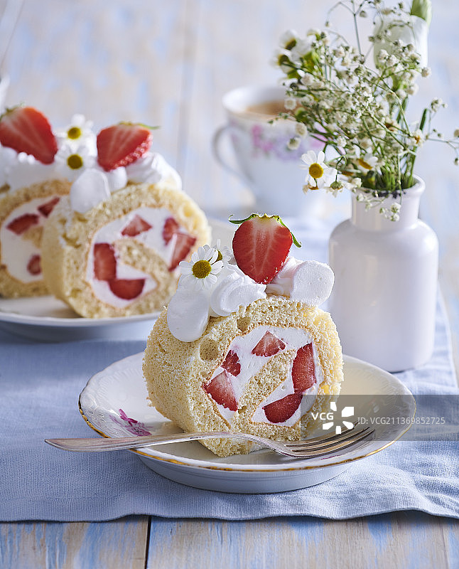 草莓卷图片素材