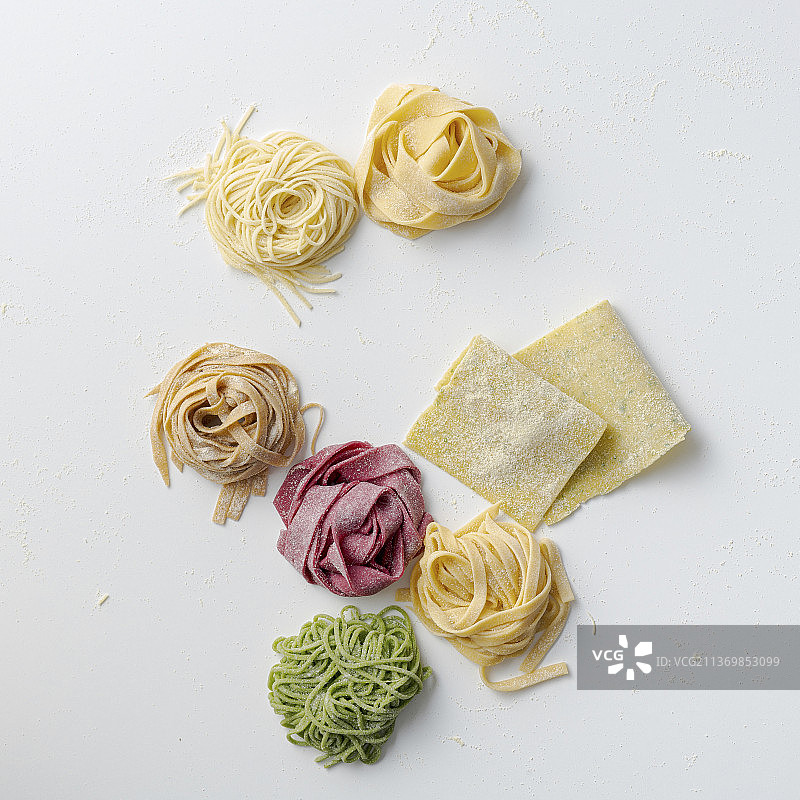 自制彩色意大利面图片素材