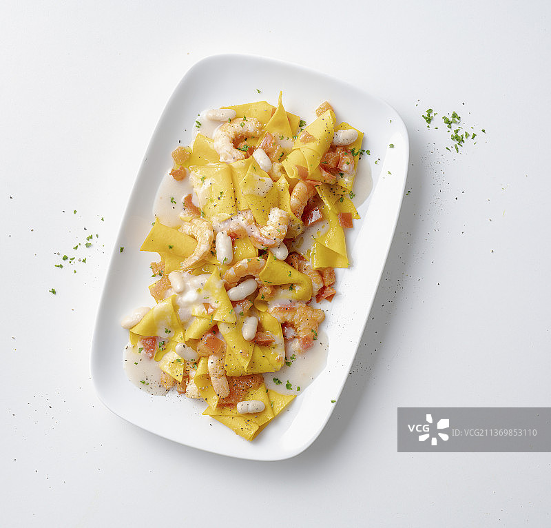 姜黄豆奶油鲜番茄猫耳朵面图片素材