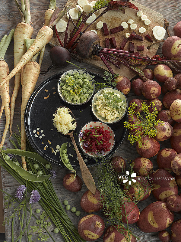 甜菜土豆泥、豌豆土豆泥、欧洲防风草土豆泥图片素材