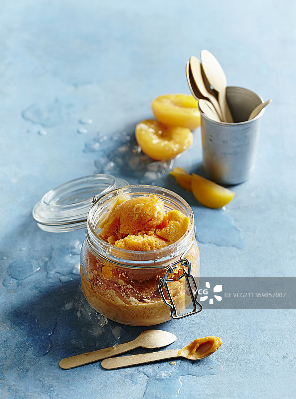 蜜桃色蜜饯和冰糕图片素材