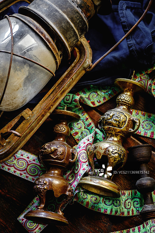 老物件油灯图片素材