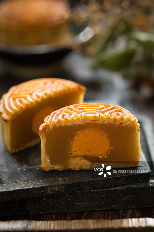 蛋黄月饼图片素材