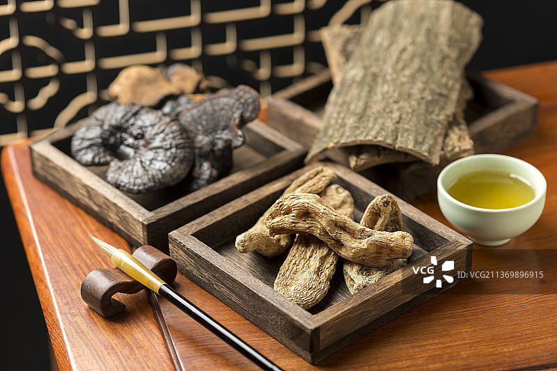 灵芝杜仲天麻特写中草药概念图片素材
