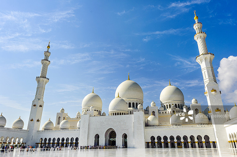 亚洲阿联酋阿布扎比谢赫扎耶德清真寺图片素材
