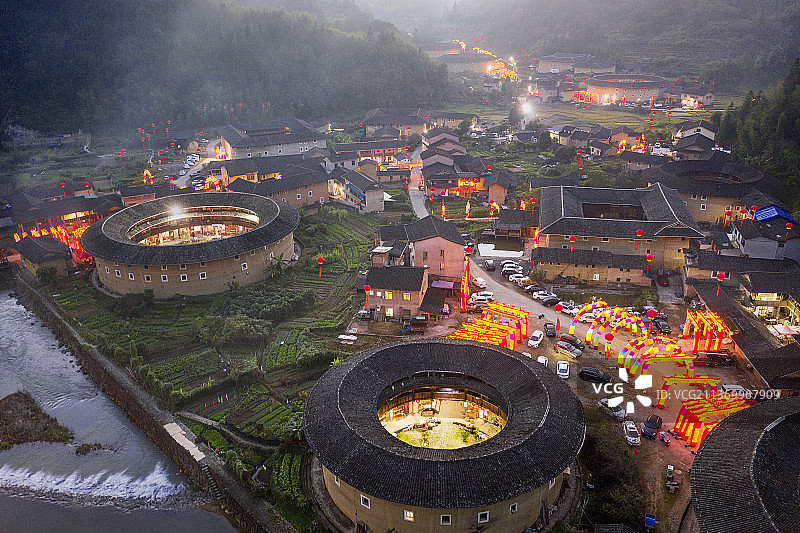 南靖土楼民俗舞龙图片素材