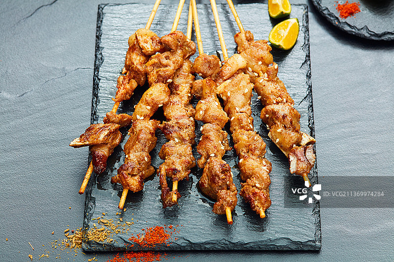 烧烤鸭肉串图片素材