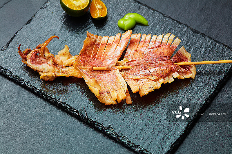 烤鱿鱼干串图片素材