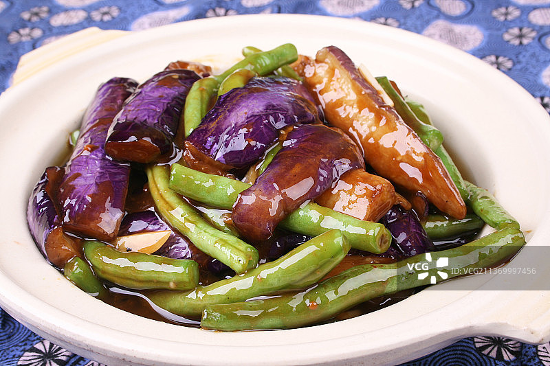 中餐美食-长豆角烧茄子图片素材
