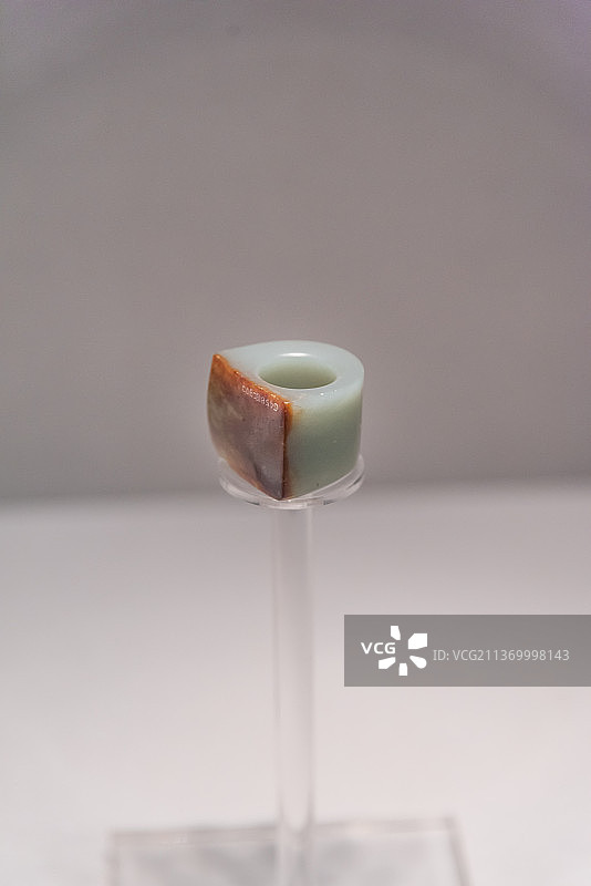 清代青玉扳指图片素材