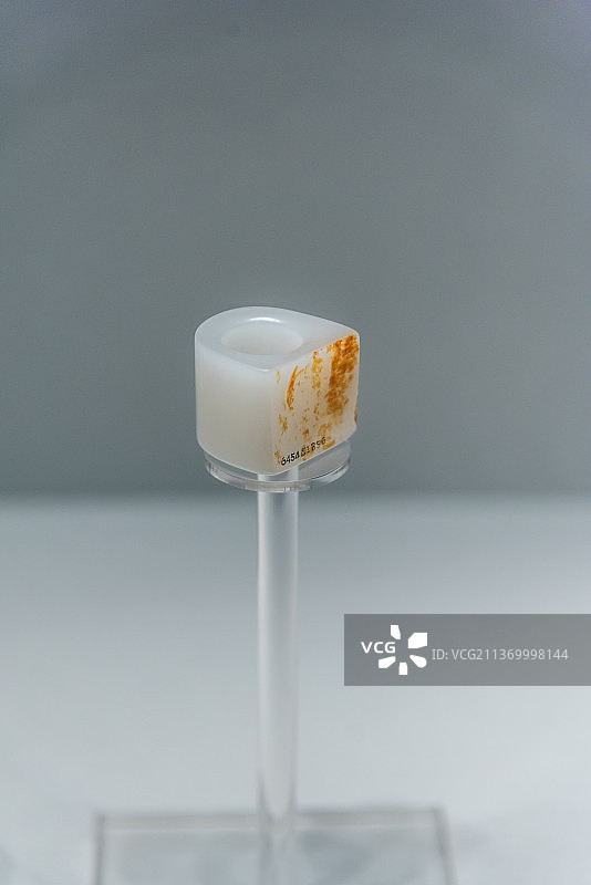 清代白玉扳指图片素材