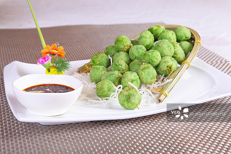 中餐美食-干炸素丸子图片素材