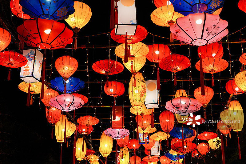 南京夫子庙秦淮风光带，老门东的灯会，花灯图片素材