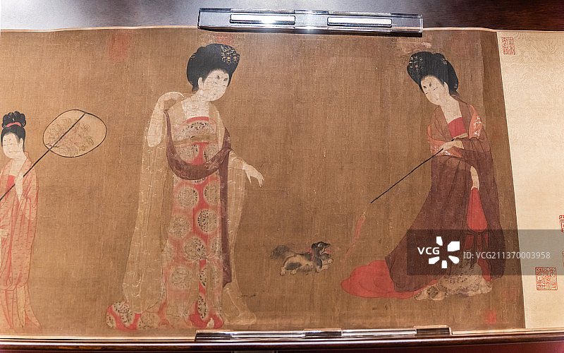 唐周昉簪花仕女图卷图片素材