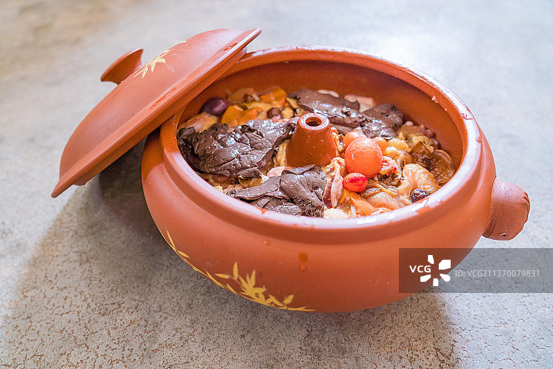 云南特色汽锅鸡图片素材