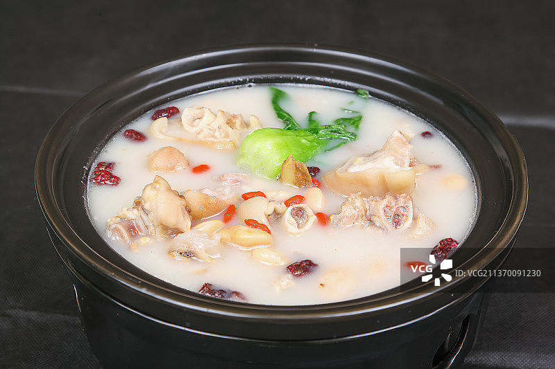 中餐美食-芸豆猪手汤图片素材