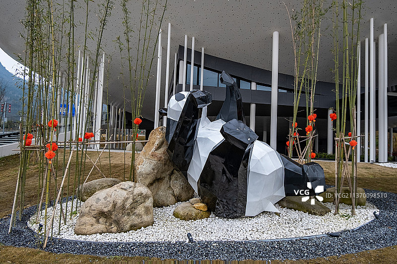 户外绵阳，熊猫,雕塑,全球通讯,金融建筑，房地产图片素材