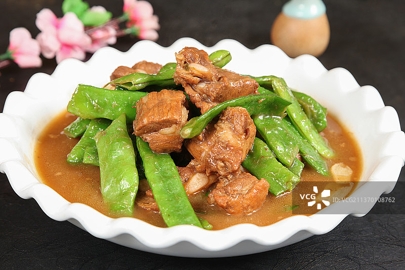 中餐美食-油豆角焖排骨图片素材