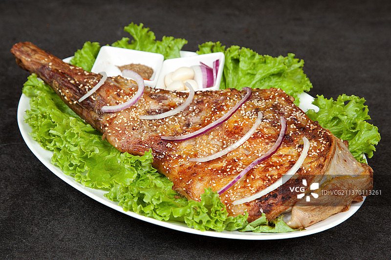 中餐美食-烤羊腿图片素材