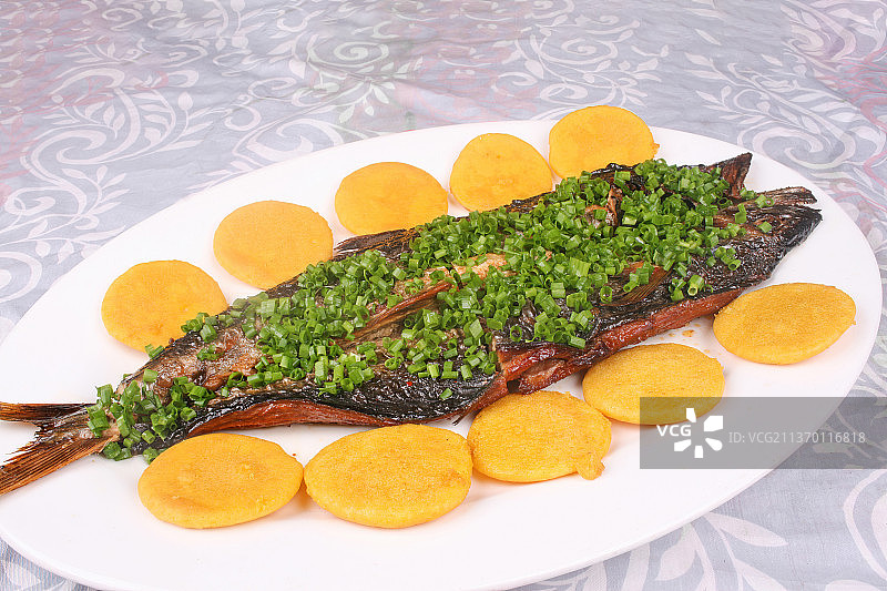 中餐美食-鲅鱼饼子图片素材