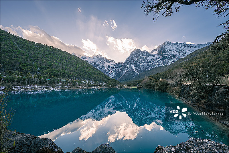 玉龙雪山蓝月谷图片素材