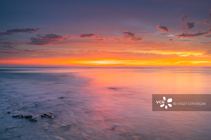 青海湖日出图片素材