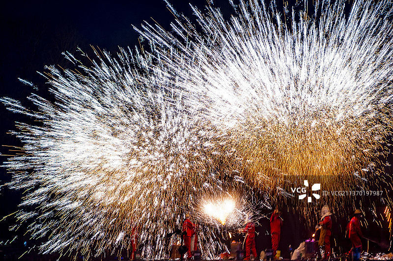火树银花.打铁花图片素材