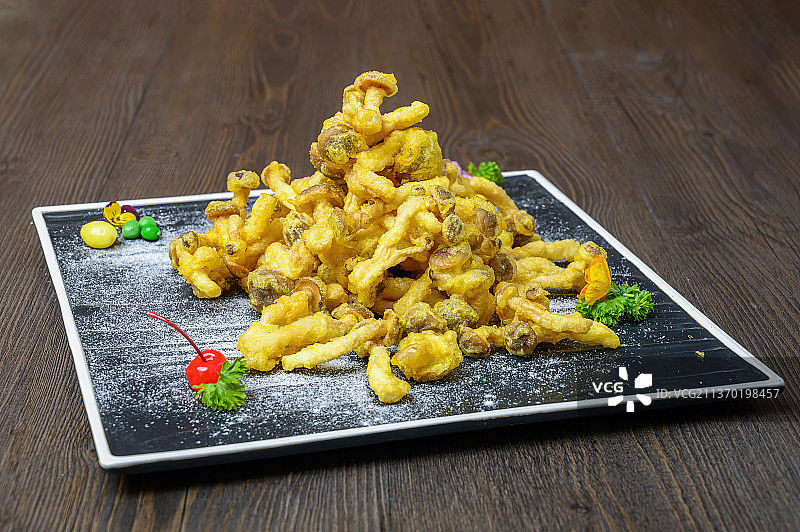 中餐美食-蛋黄焗蟹味菇图片素材