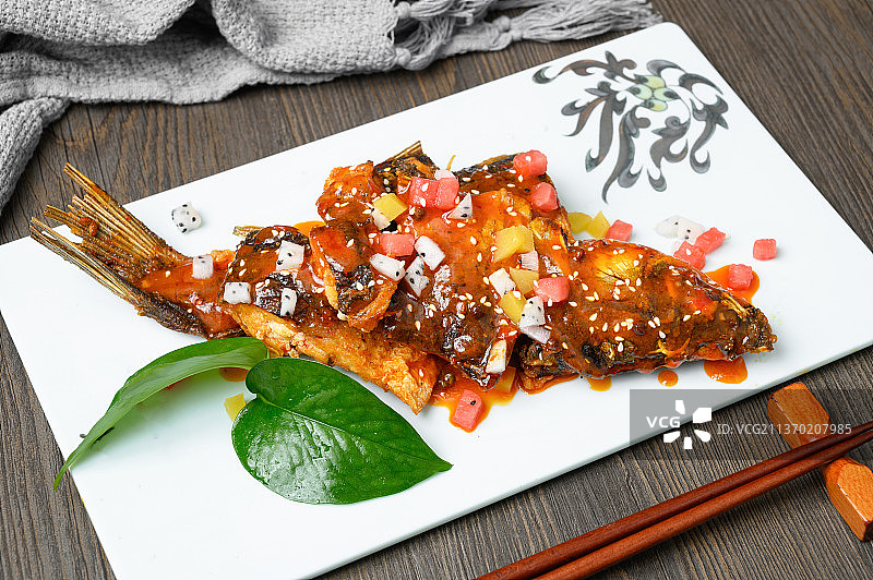 中餐美食-五香熏鱼图片素材