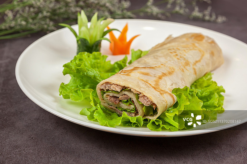 中餐美食-熏肉大饼图片素材