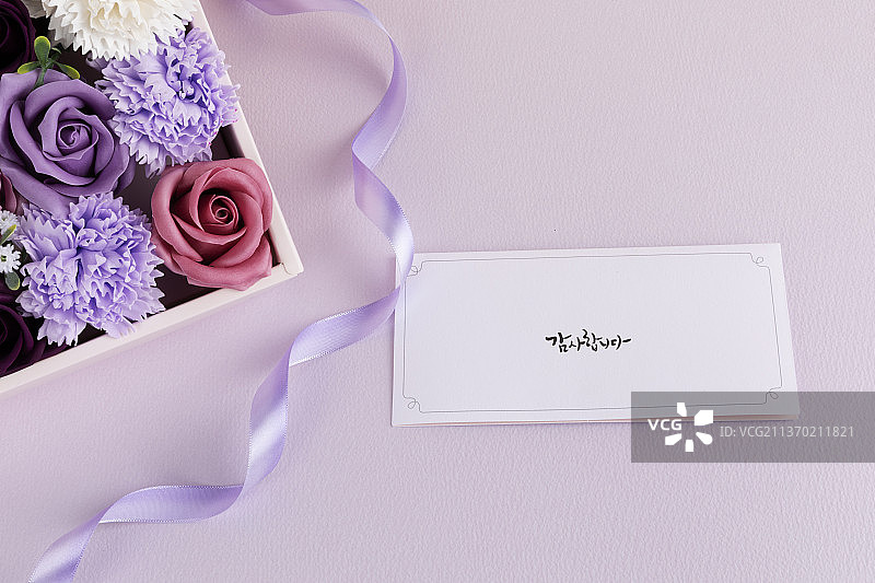 韩国父母节的钱花礼盒图片素材