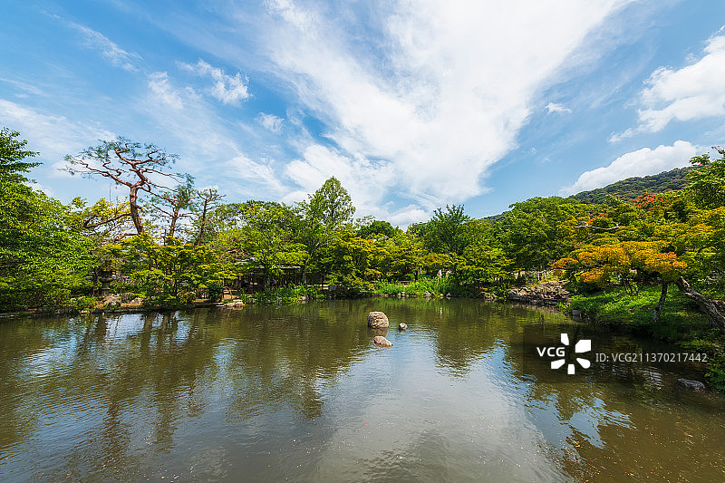 日本京都圆山公园夏季户外风光图片素材