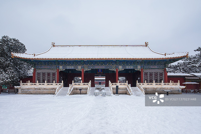 北京雪中明十三陵长陵图片素材