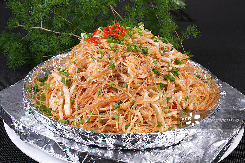 中餐美食-小平锅煎粉丝图片素材