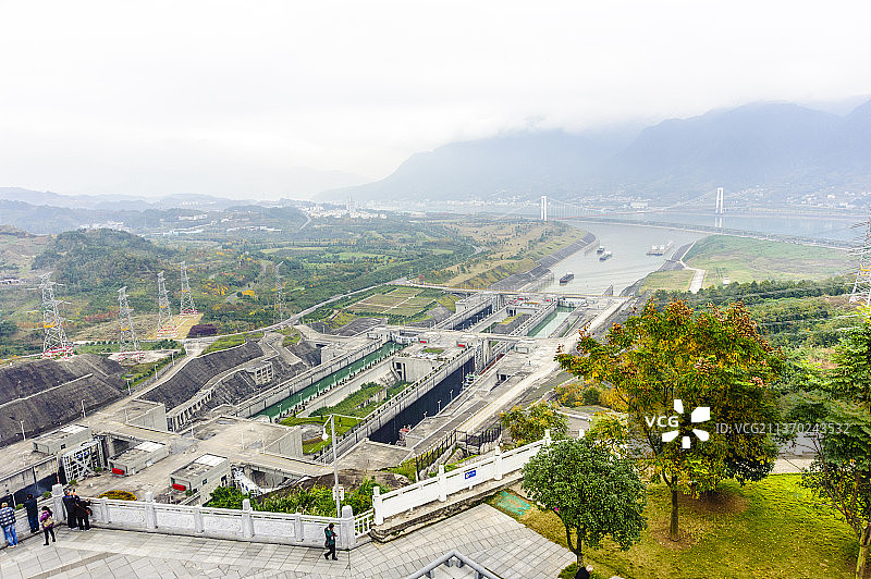 中国湖北宜昌长江三峡五级船闸图片素材