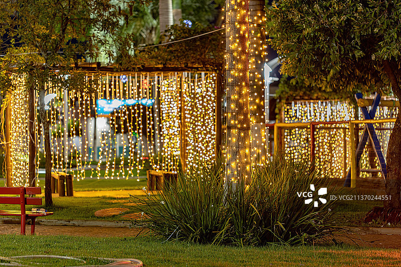 圣诞节装饰的圣何塞广场图片素材