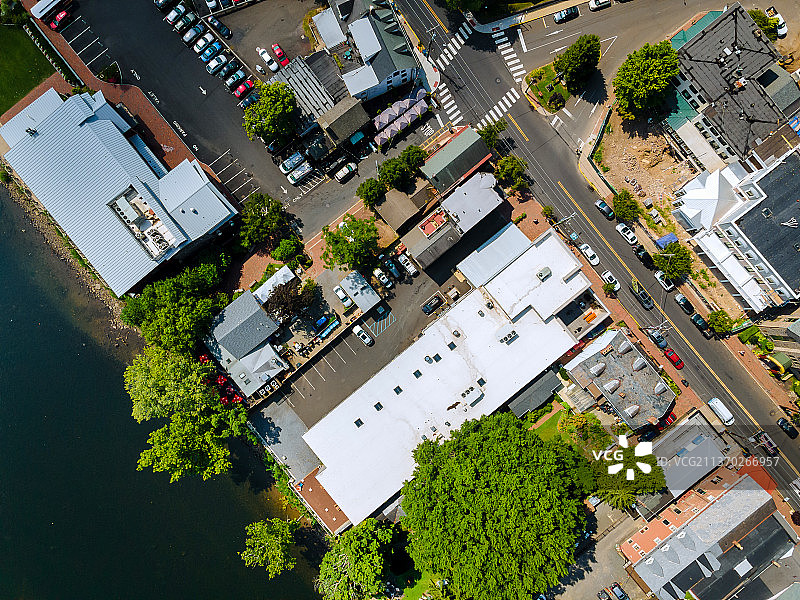 历史悠久的小屋顶社区全景图片素材