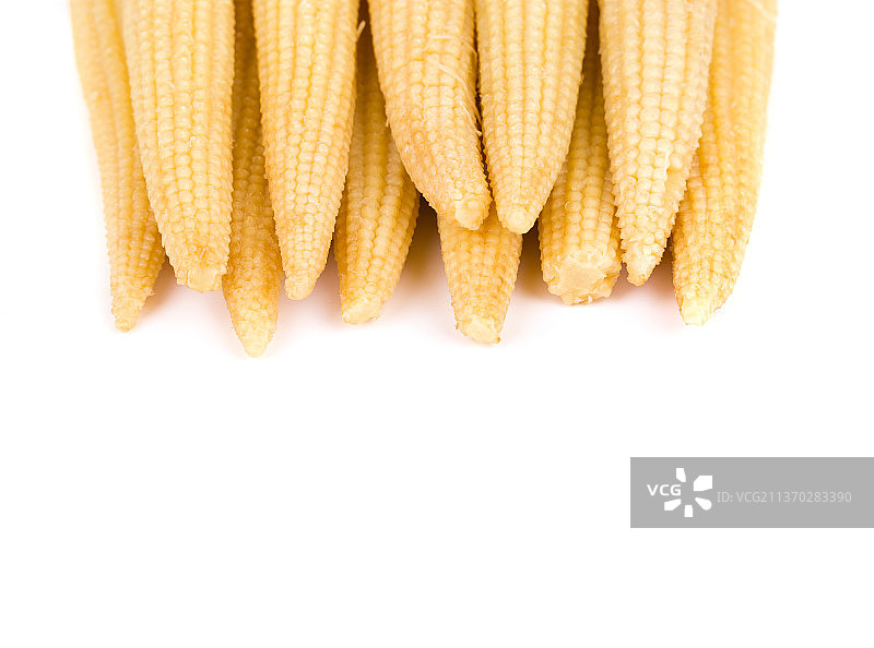 玉米笋特写，白色背景图片素材
