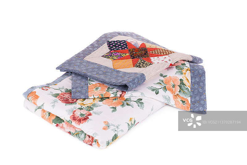 手工拼接纹理折叠毯子（摩尔多瓦）图片素材