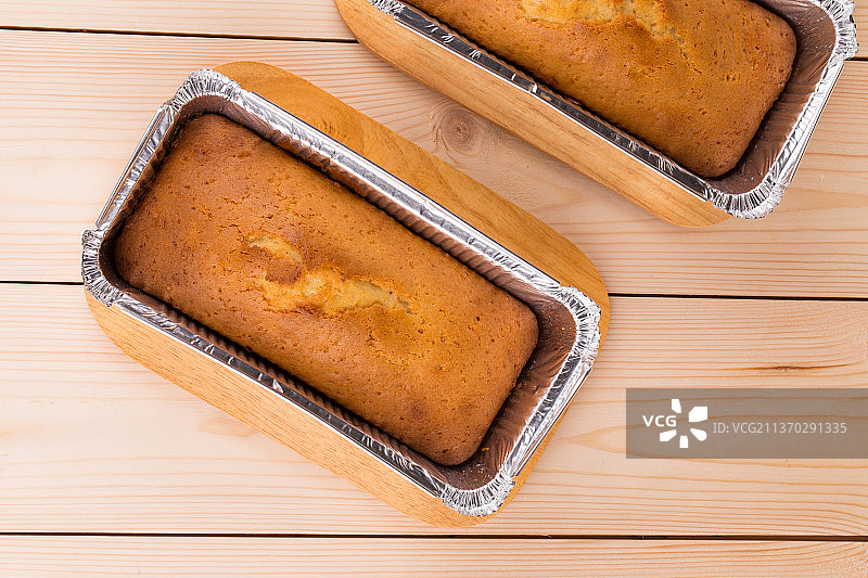 美味蛋糕，容器中的面包高角度视图，摩尔多瓦图片素材