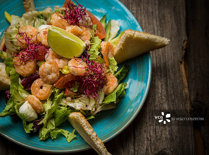 烤虾沙拉图片素材