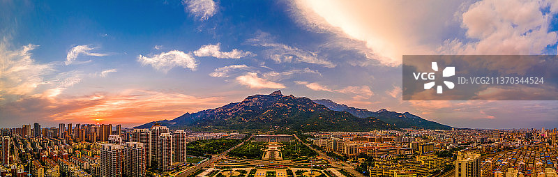 航拍泰山广场全景图图片素材