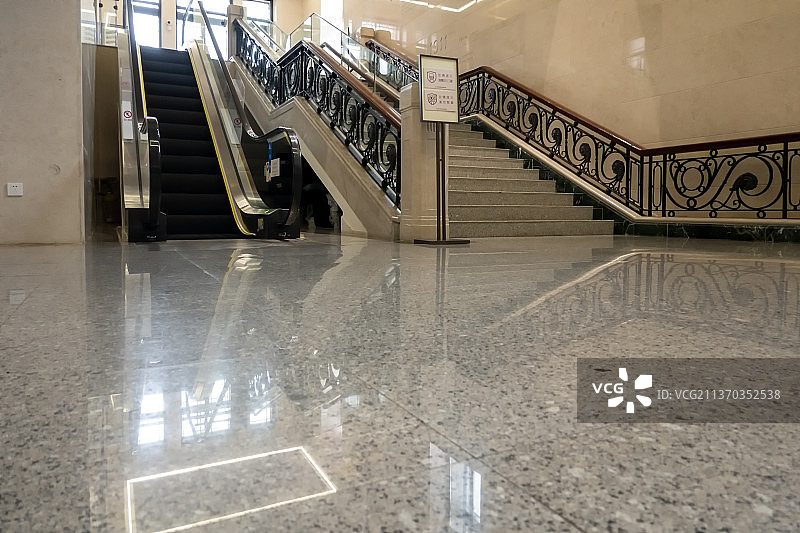 上海市历史博物馆室内大楼梯图片素材