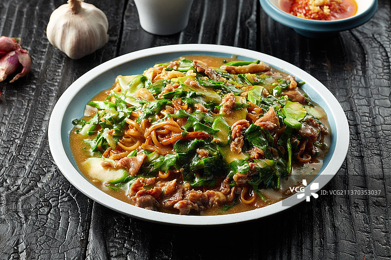 美味湿炒牛河图片素材