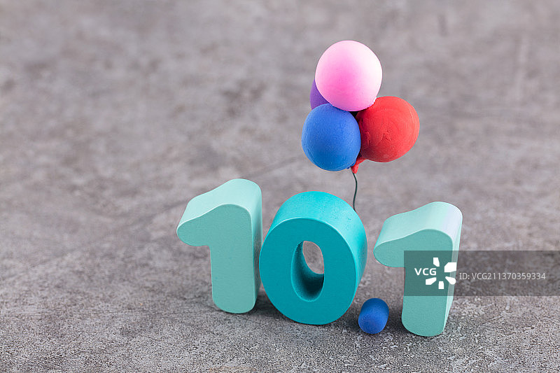 数字10.1和彩色的气球庆祝图片素材