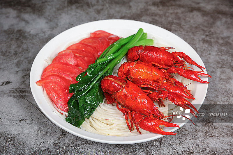 中餐美食-龙虾炒面图片素材