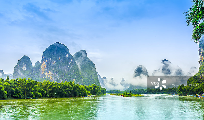 桂林漓江山水画图片素材